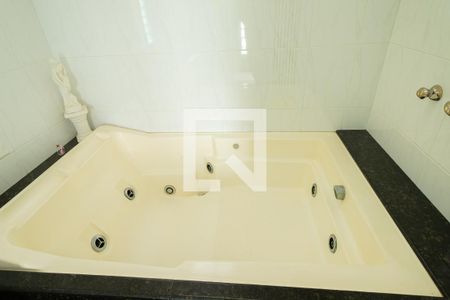 Casa à venda com 430m², 3 quartos e 4 vagasBanheiro - Suíte 3