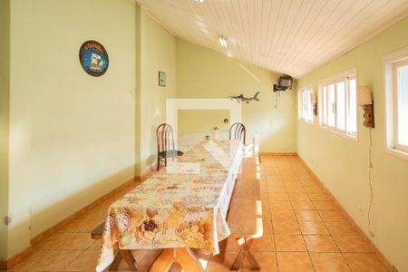 Casa à venda com 430m², 3 quartos e 4 vagasÁrea Churrasqueira