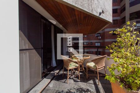 VaraVaranda da Sala de apartamento à venda com 4 quartos, 244m² em Real Parque, São Paulo