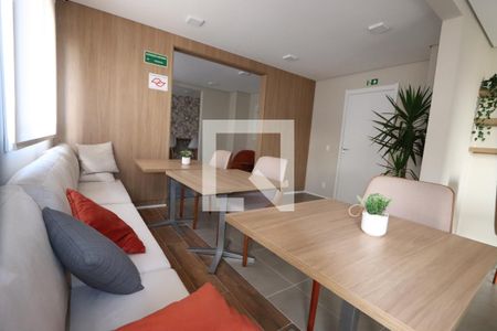 Apartamento para alugar com 32m², 2 quartos e sem vagaÁrea comum - Salão de festas