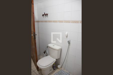 Casa à venda com 190m², 3 quartos e 5 vagasBanheiro 2