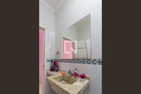 Casa à venda com 167m², 3 quartos e 2 vagasLavabo