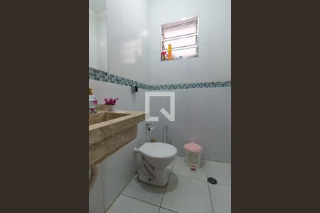 Casa à venda com 167m², 3 quartos e 2 vagasLavabo