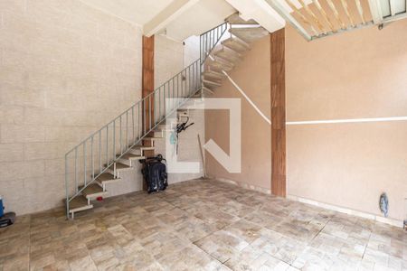 Casa à venda com 167m², 3 quartos e 2 vagasGaragem