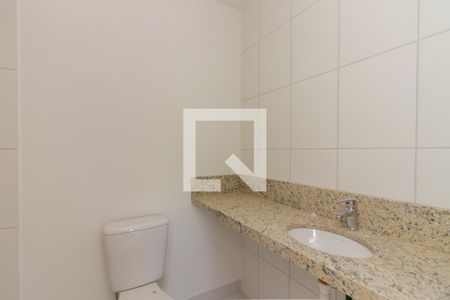 Banheiro suite de apartamento à venda com 1 quarto, 64m² em Bom Jesus, Porto Alegre