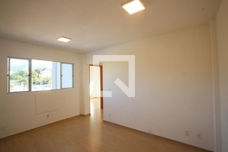 Sala de apartamento para alugar com 2 quartos, 50m² em Jacarepaguá, Rio de Janeiro