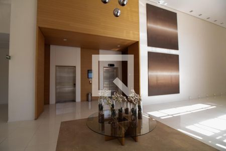 Apartamento à venda com 74m², 2 quartos e 2 vagasHall social