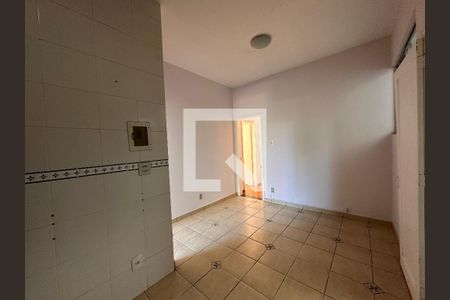 Cozinha de apartamento para alugar com 3 quartos, 85m² em Santo Antônio, Belo Horizonte