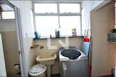 Apartamento à venda com 75m², 3 quartos e sem vagaÁrea de serviço