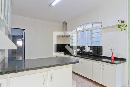Casa para alugar com 230m², 3 quartos e 2 vagas Casa para alugar com 230m², 3 quartos e 2 vagasCozinha
