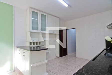 Casa para alugar com 230m², 3 quartos e 2 vagas Casa para alugar com 230m², 3 quartos e 2 vagasCozinha