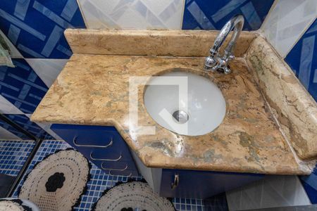 Apartamento à venda com 49m², 2 quartos e 1 vaga Apartamento à venda com 49m², 2 quartos e 1 vagaBanheiro