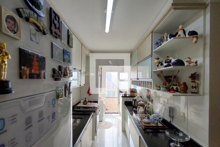 Apartamento para alugar com 127m², 3 quartos e 2 vagas Apartamento para alugar com 127m², 3 quartos e 2 vagasCozinha