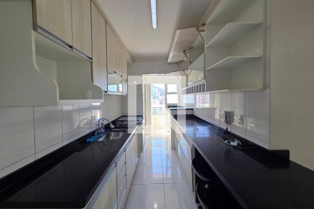 Cozinha de apartamento para alugar com 3 quartos, 127m² em Boqueirão, Praia Grande
