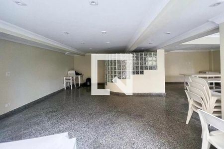 Apartamento à venda com 86m², 2 quartos e 3 vagas Apartamento à venda com 86m², 2 quartos e 3 vagasÁrea comum - Salão de festas