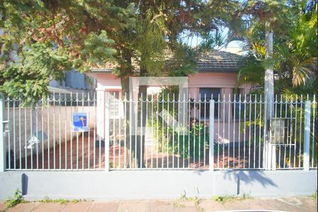 Casa à venda com 259m², 5 quartos e 4 vagasFachada