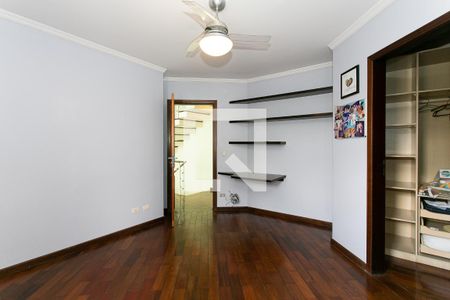 Casa à venda com 400m², 4 quartos e 7 vagasSuíte 2