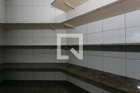 Casa à venda com 400m², 4 quartos e 7 vagasDespensa