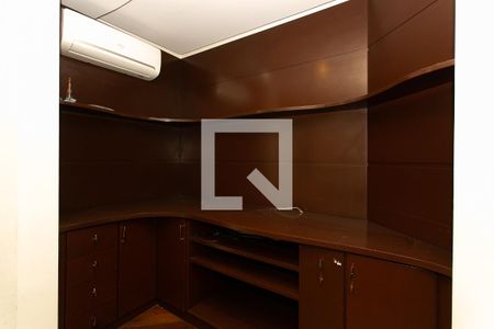 Sala de TV de casa à venda com 4 quartos, 400m² em Cidade Mãe do Céu, São Paulo