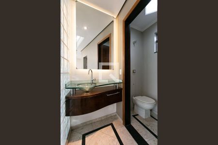 Casa à venda com 400m², 4 quartos e 7 vagasLavabo do Espaço Gourmet