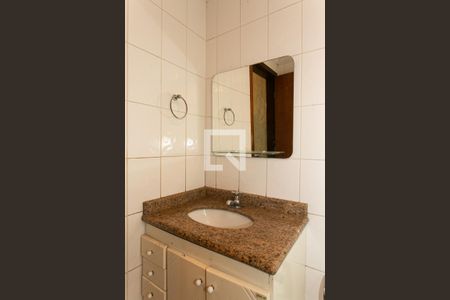 Casa à venda com 400m², 4 quartos e 7 vagasBanheiro de Serviço