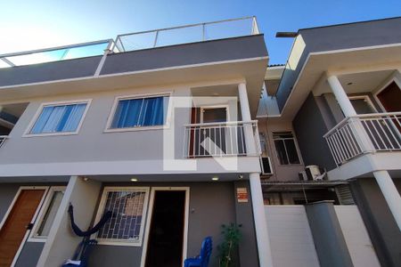 Casa de condomínio à venda com 132m², 3 quartos e 1 vagaFachada