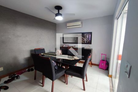 Sala de casa de condomínio à venda com 3 quartos, 132m² em Pechincha, Rio de Janeiro