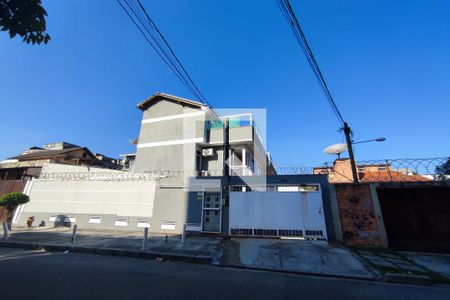 Casa de condomínio à venda com 132m², 3 quartos e 1 vagaFachada