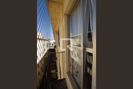 Apartamento à venda com 52m², 2 quartos e 1 vaga Apartamento à venda com 52m², 2 quartos e 1 vagaVaranda