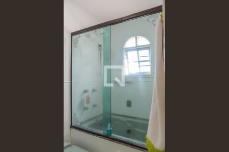 Banheiro da Suíte de casa à venda com 3 quartos, 184m² em Vila Gonçalves, São Bernardo do Campo