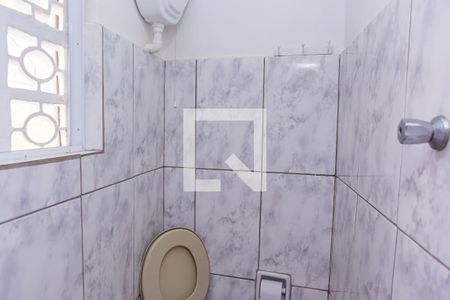 Banheiro de casa para alugar com 1 quarto, 40m² em Jardim Veronica, São Paulo