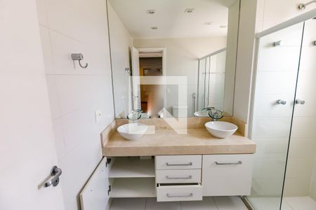 Apartamento para alugar com 191m², 3 quartos e 3 vagasBanheiro da Suíte 3