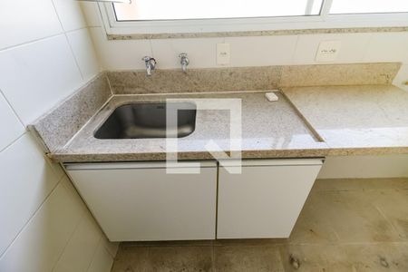 Apartamento para alugar com 191m², 3 quartos e 3 vagasDetalhe da area de serviço