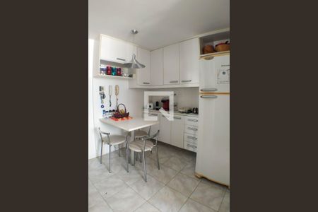 Apartamento à venda com 82m², 2 quartos e 1 vagaCozinha