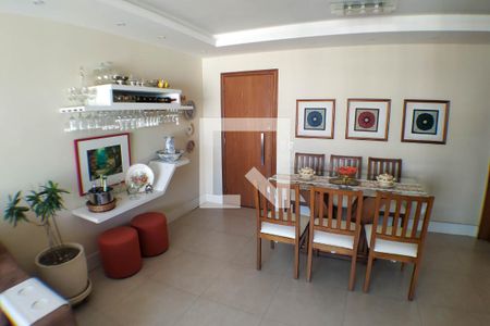 Sala de apartamento à venda com 2 quartos, 82m² em Icaraí, Niterói