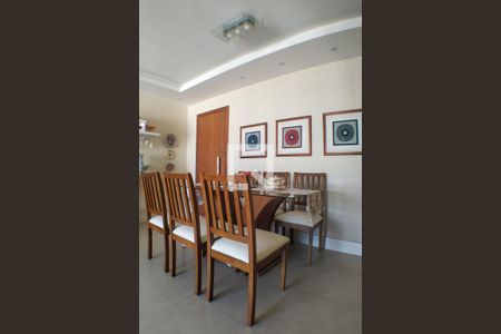 Sala de apartamento à venda com 2 quartos, 82m² em Icaraí, Niterói