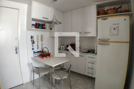 Apartamento à venda com 82m², 2 quartos e 1 vagaCozinha