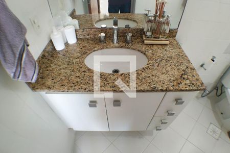 Apartamento à venda com 82m², 2 quartos e 1 vagaBanheiro da Suíte