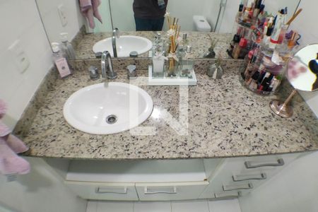 Apartamento à venda com 82m², 2 quartos e 1 vagaBanheiro Social