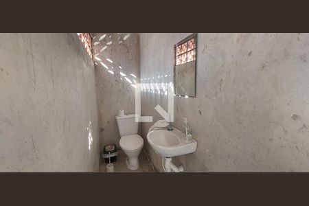 Casa à venda com 250m², 3 quartos e 5 vagas Casa à venda com 250m², 3 quartos e 5 vagasBanheiro 5