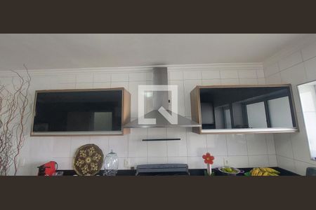 Casa à venda com 250m², 3 quartos e 5 vagas Casa à venda com 250m², 3 quartos e 5 vagasCozinha