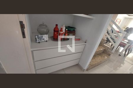 Casa à venda com 250m², 3 quartos e 5 vagas Casa à venda com 250m², 3 quartos e 5 vagasCorredor