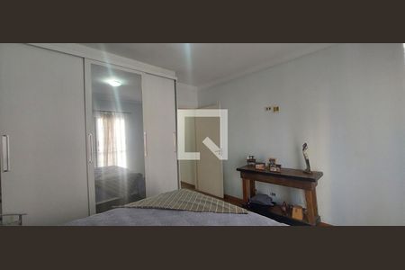 Casa à venda com 250m², 3 quartos e 5 vagas Casa à venda com 250m², 3 quartos e 5 vagasQuarto 3