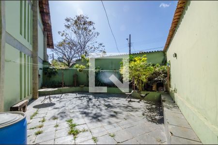 Casa para alugar com 270m², 4 quartos e 3 vagasQuintal