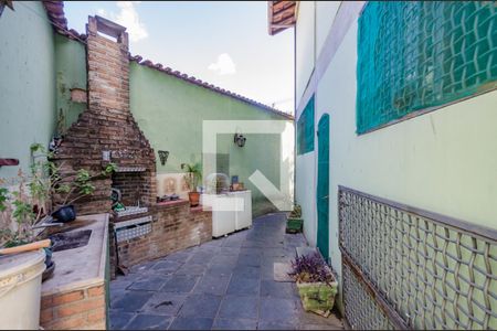 Casa para alugar com 270m², 4 quartos e 3 vagasQuintal