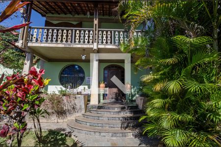 Casa para alugar com 270m², 4 quartos e 3 vagasEntrada