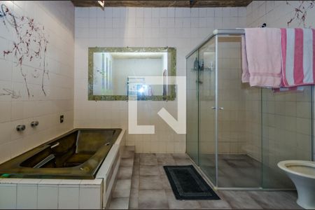 Casa para alugar com 270m², 4 quartos e 3 vagasBanheiro da Suíte