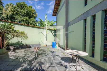 Casa para alugar com 270m², 4 quartos e 3 vagasQuintal