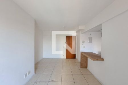 Sala de apartamento para alugar com 2 quartos, 52m² em Del Castilho, Rio de Janeiro