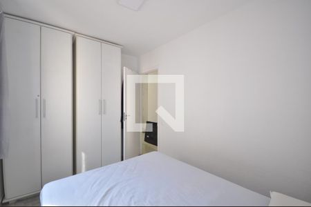 Quarto 1 de apartamento para alugar com 2 quartos, 40m² em Vila Santos, São Paulo